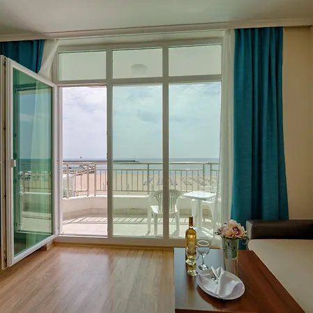 Berlin Golden Отель