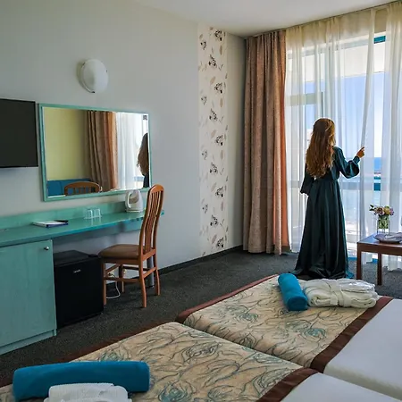 ホテル Berlin Golden 4*