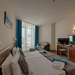 Berlin Golden & 4* Złote Piaski