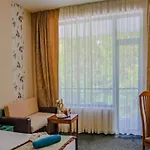 Berlin Golden & 4* Złote Piaski