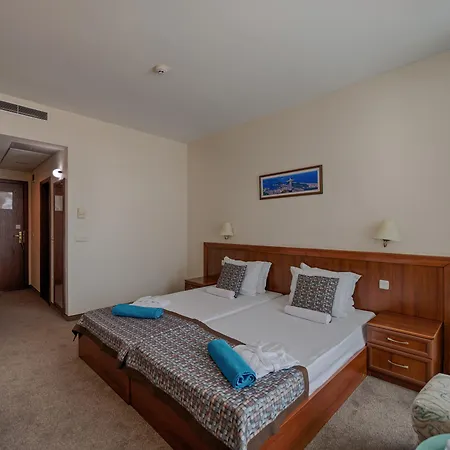 Отель Berlin Golden