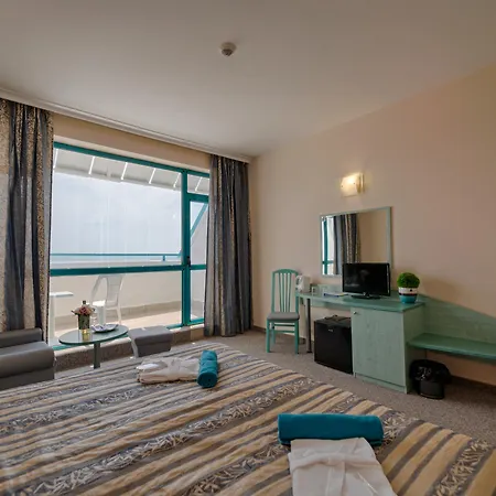 Berlin Golden Отель 4*