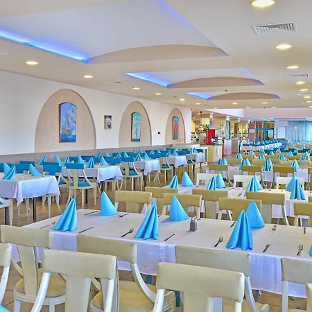 מלון Berlin Golden & 4*